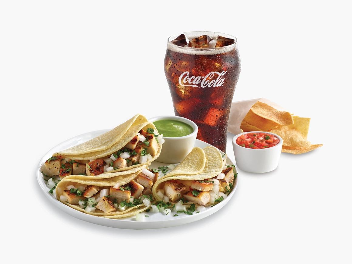 Chicken Nachos with cola